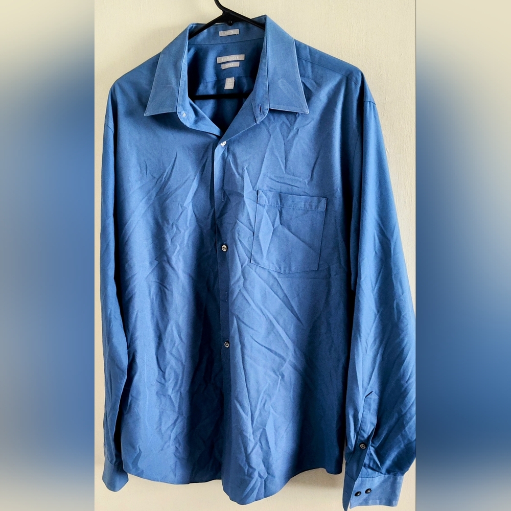 Men's Blue Button-Up Shirt By Van Heusen. Size 17 1/2 Fitted Long Sleeve. NWOT.